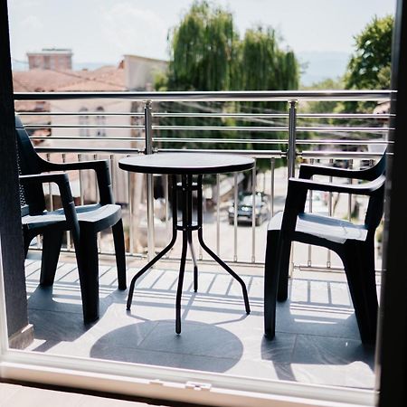 Froa Luxury Apartment Дебар Экстерьер фото