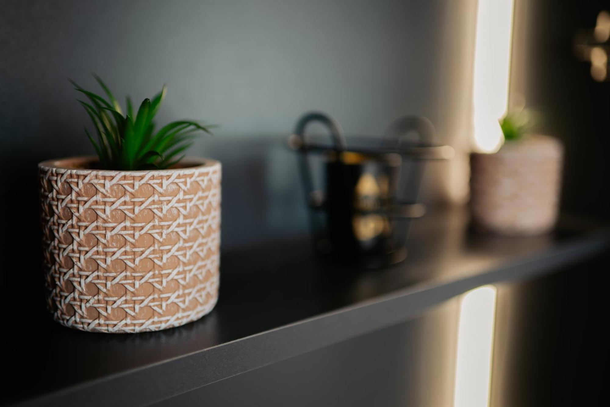 Froa Luxury Apartment Дебар Экстерьер фото
