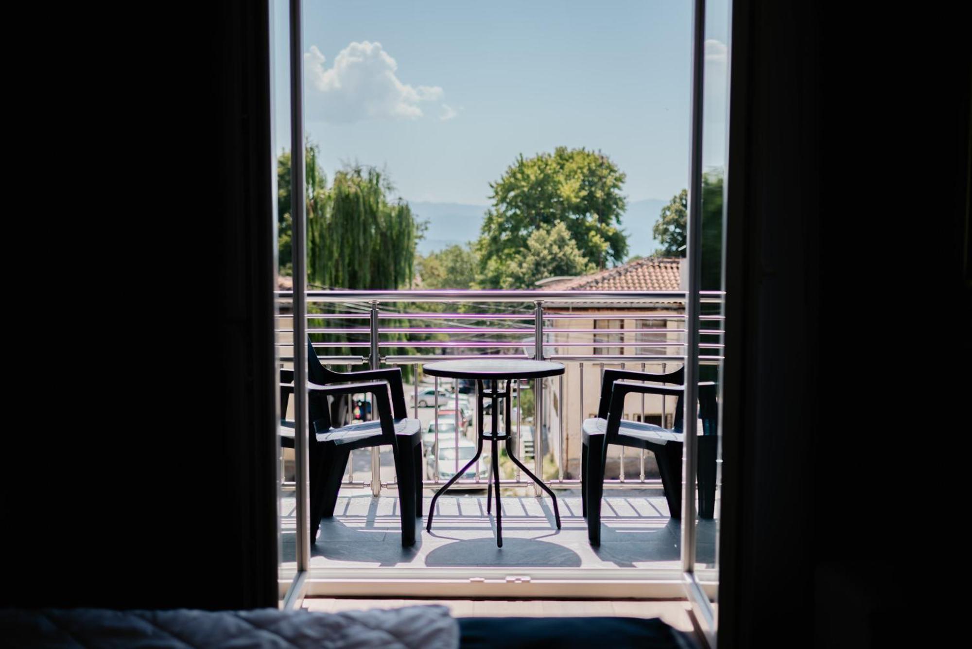 Froa Luxury Apartment Дебар Экстерьер фото